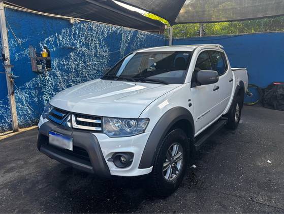 MITSUBISHI L200 TRITON 3.2 HPE 4X4 CD 16V TURBO INTERCOOLER DIESEL 4P AUTOMÁTICO
